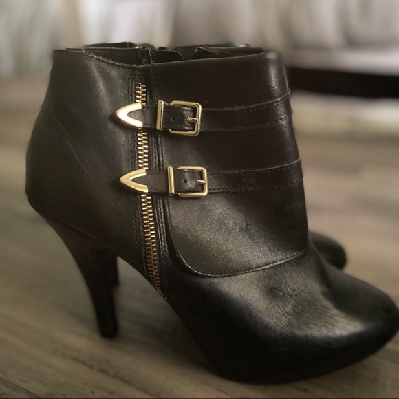 Size 10 Leather Boots - Picture 1 of 1